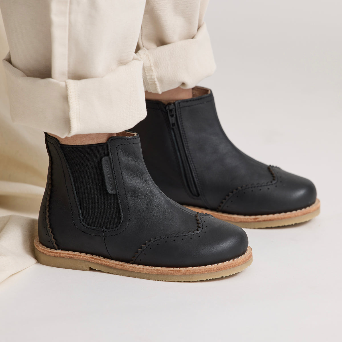 Windsor - Black-Shoes-Pretty Brave-EU21-Little Soldiers